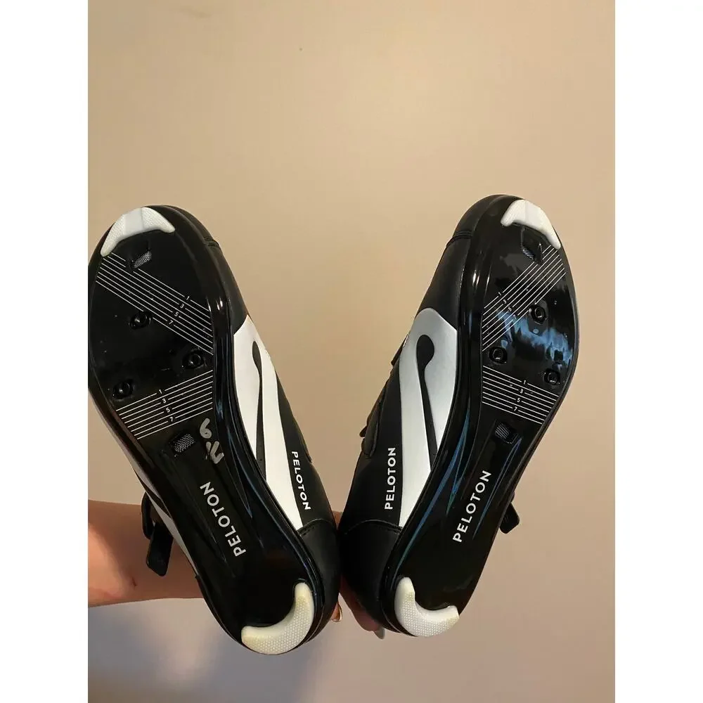 EUC Peleton cleats 38 US 7.5